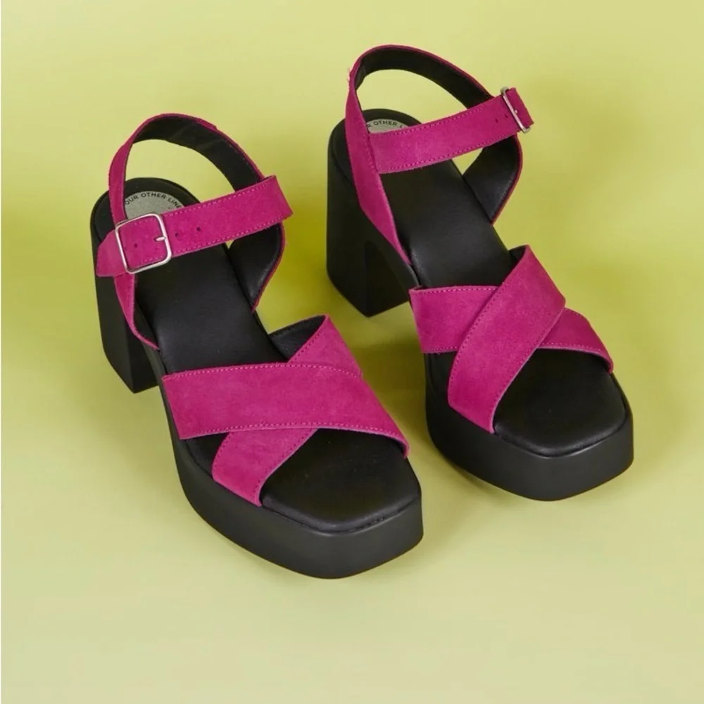 TIOOL Carlita Platform Shoes in Magenta